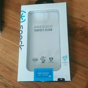 Speck case for I phone 6.7 2020